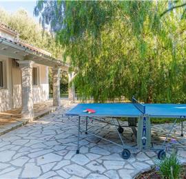 3 bedroom villa with pool in Kassiopi, Corfu, sleeps 6